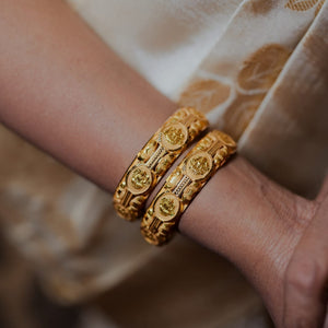 MOULDING BANGLE